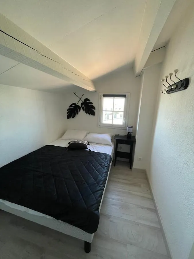 Appartement Duplex Climatise Le Trident Saintes-Maries-de-la-Mer 0*,