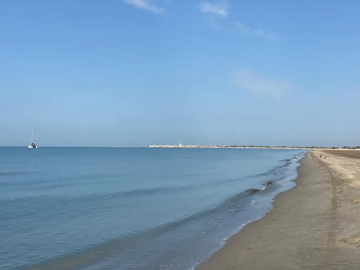 Appartement Duplex Climatise Le Trident Saintes-Maries-de-la-Mer 0*,  France
