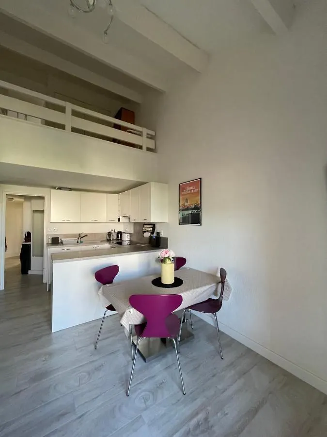 Appartement Duplex Climatise Le Trident Saintes-Maries-de-la-Mer 0*,  France